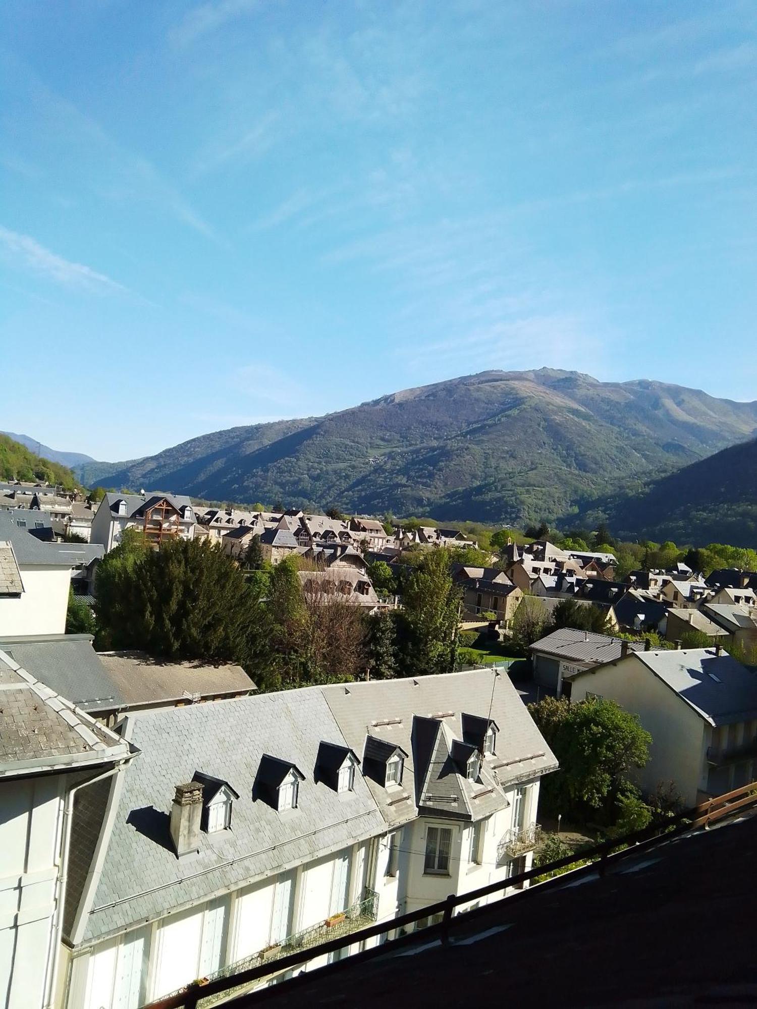 Appartement Au Coeur De Luchon Bagnères-de-Luchon Buitenkant foto